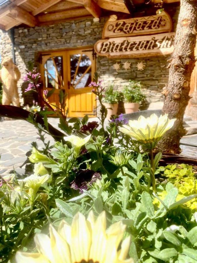 Zajazd Bialczanski Dom Wypoczynkowy Restauracja เบียลกาตัทร์ชันสกา ภายนอก รูปภาพ