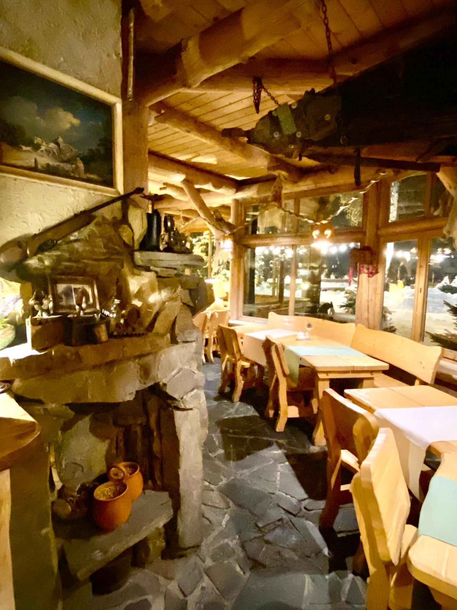 Zajazd Bialczanski Dom Wypoczynkowy Restauracja เบียลกาตัทร์ชันสกา ภายนอก รูปภาพ